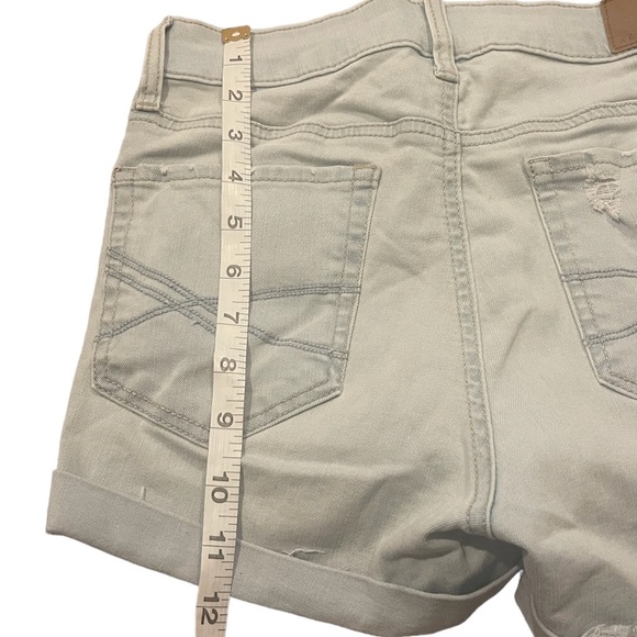 Aeropostale high waisted midi light wash jean shorts with rips size 6 - Picture 5 of 9